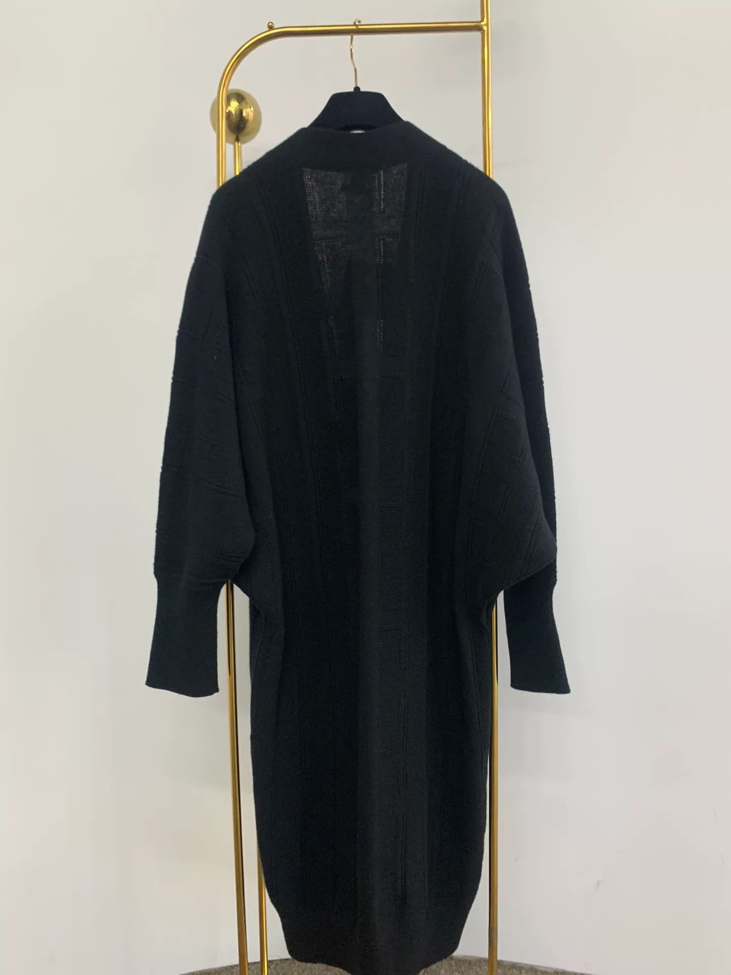 Hermes Hermes Black Wool Long Cardigan Size US S / EU 44-46 / 1 - 3 Thumbnail
