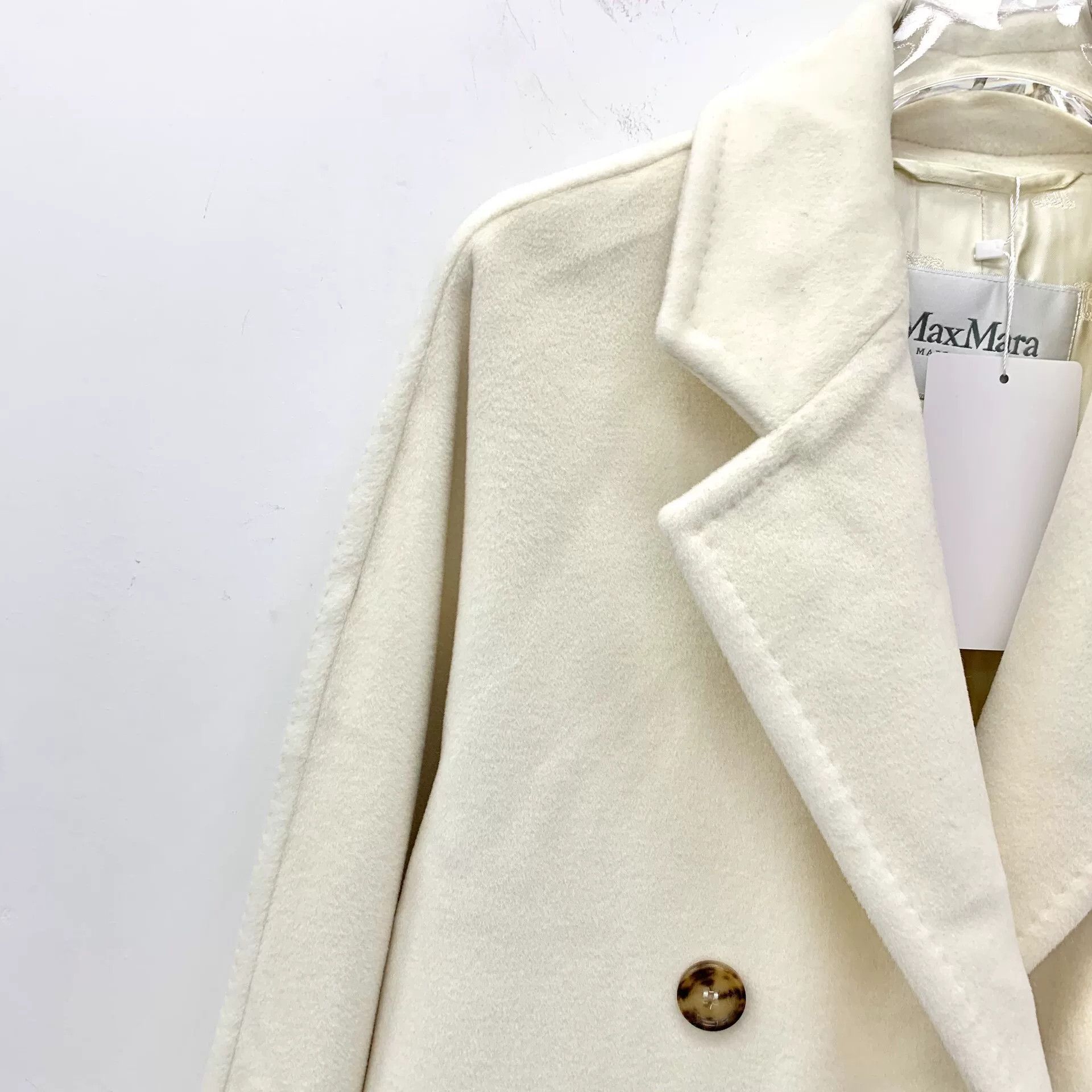 Max Mara maxmara cream wool double-breasted coat Size US S / EU 44-46 / 1 - 3 Thumbnail