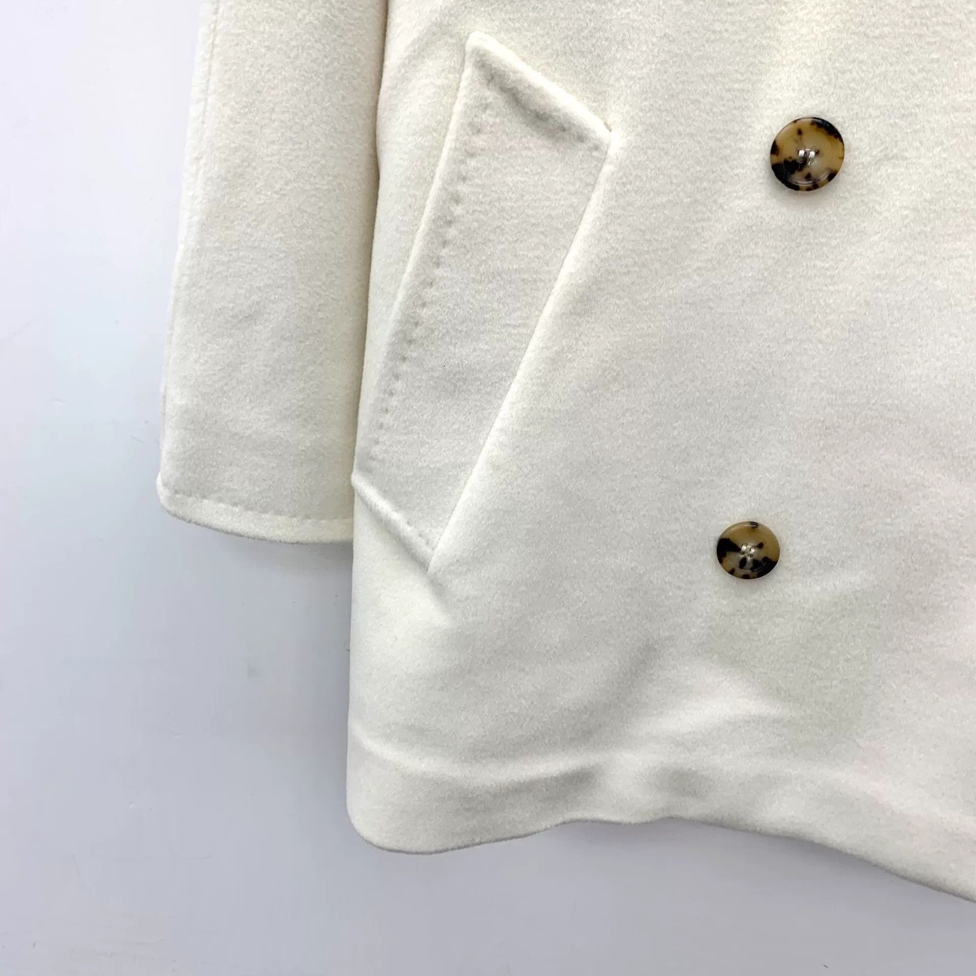 Max Mara maxmara cream wool double-breasted coat Size US S / EU 44-46 / 1 - 4 Thumbnail