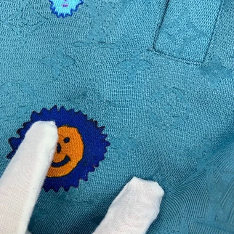 Louis Vuitton Louis Vuitton x Kusama Blue Silk Shirt Size US XL / EU 56 / 4 - 9 Thumbnail