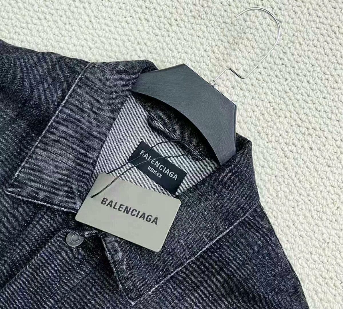 Balenciaga Balenciaga SS24 Denim Jacket with Crystal Logo Size US M / EU 48-50 / 2 - 3 Thumbnail