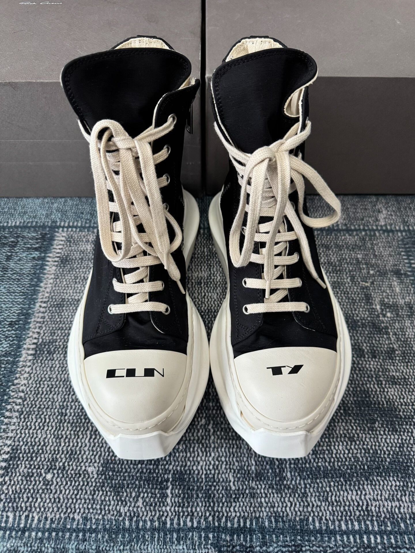 Rick Owens rick owens canvas high-top sneakers Size US 7 / EU 40 - 2 Thumbnail