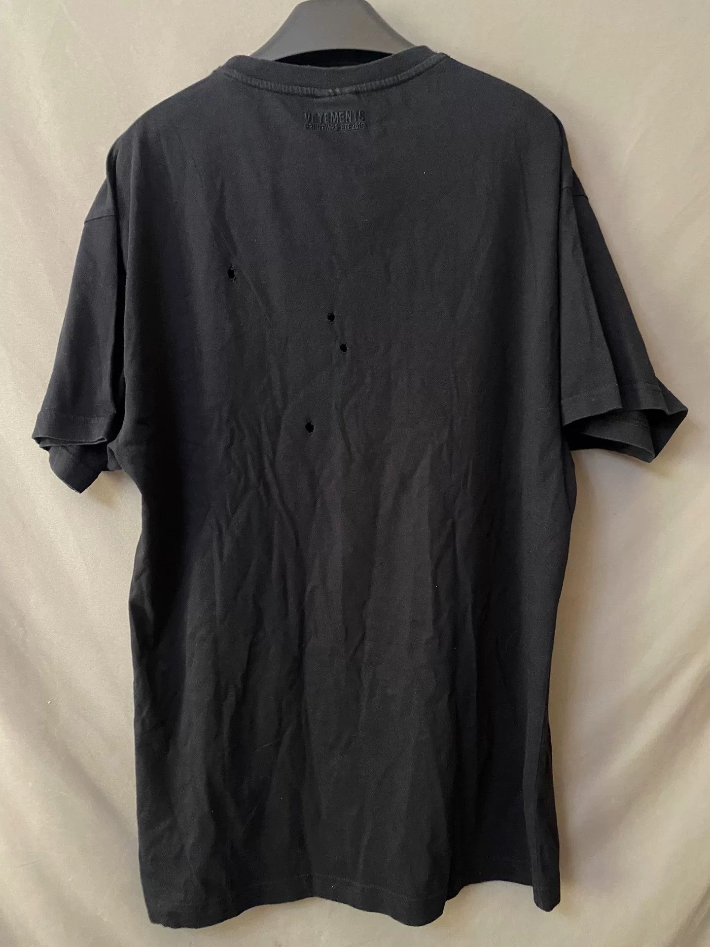 Vetements Vetements Short Sleeve T-Shirt with Bullet Holes Size US S / EU 44-46 / 1 - 3 Thumbnail