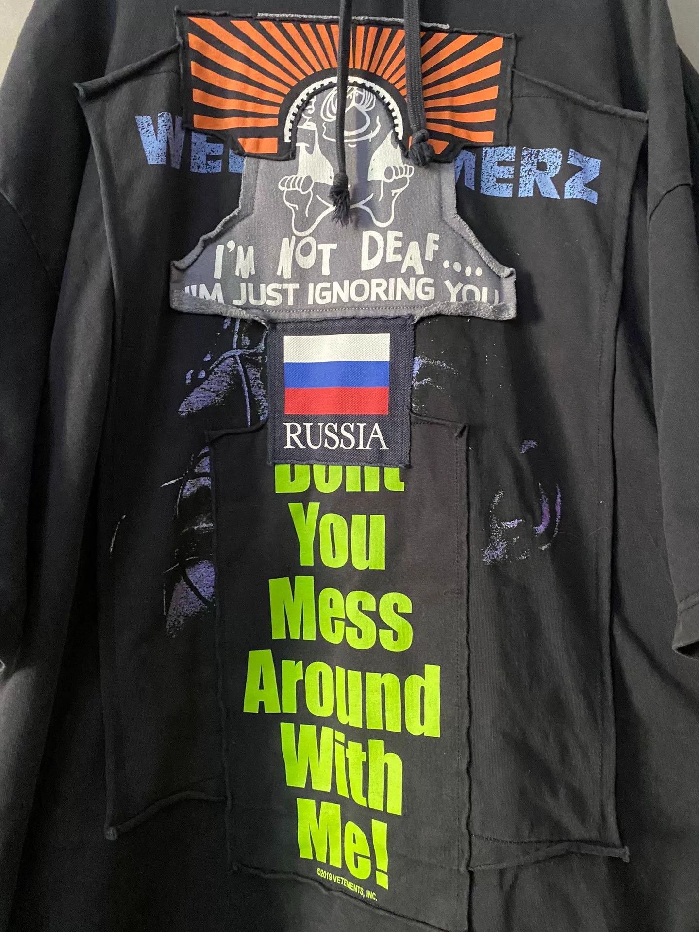 Vetements vetements anti-war hoodie with graphic design Size US L / EU 52-54 / 3 - 2 Thumbnail
