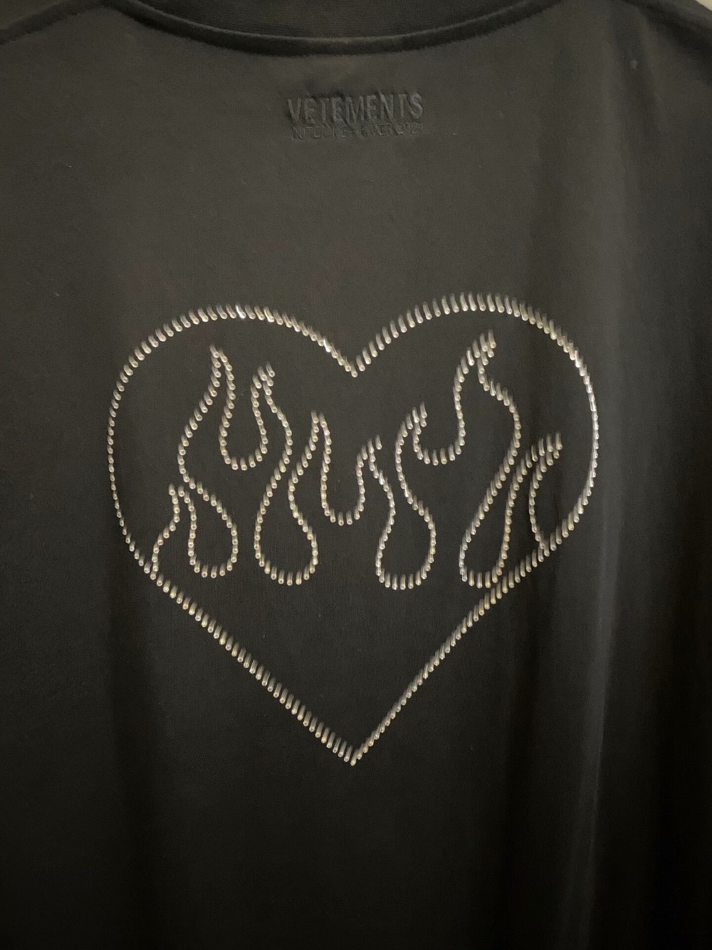 Vetements black heart graphic short sleeve t-shirt Size S / US 4 / IT 40 - 2 Thumbnail