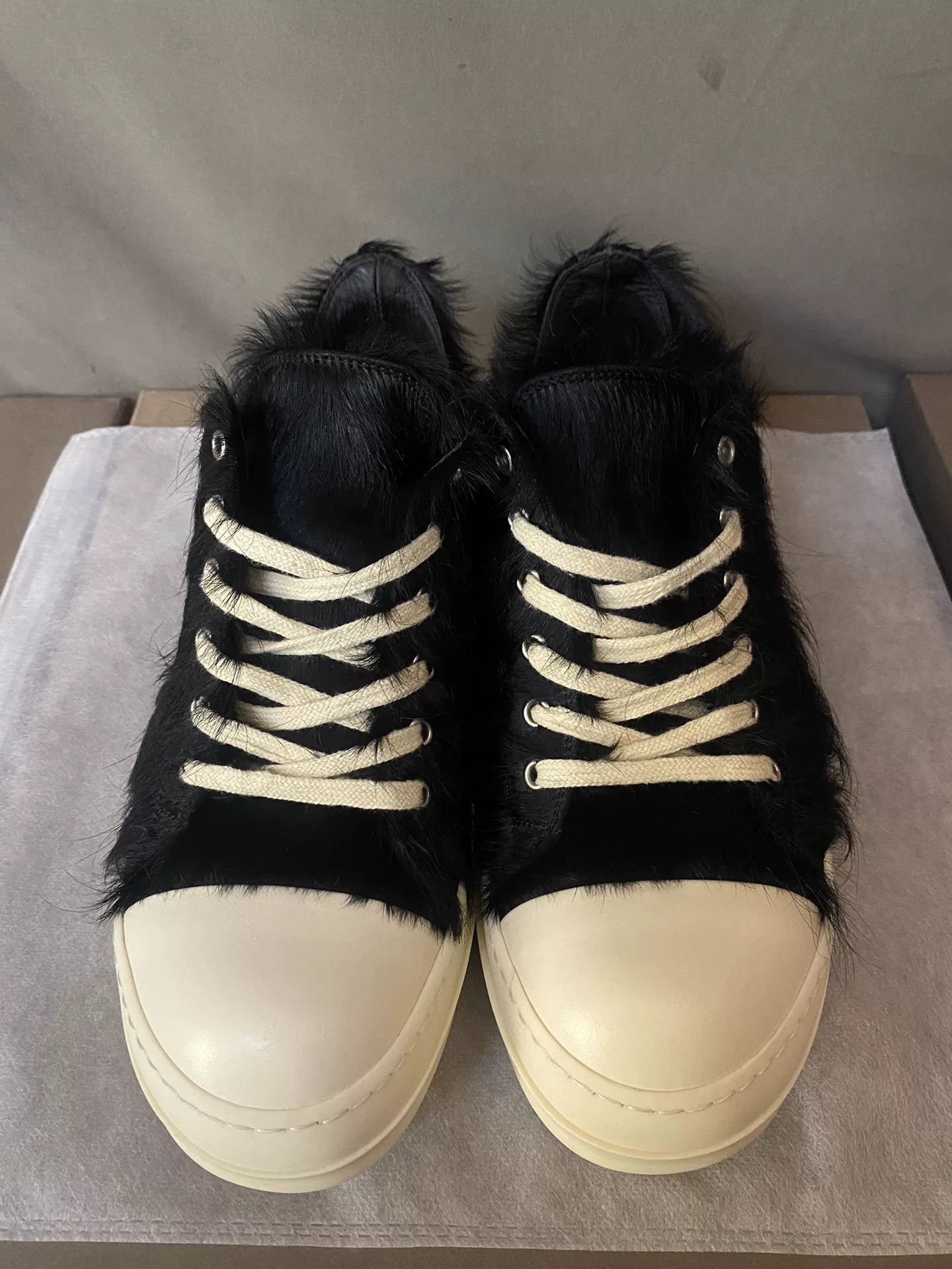 Rick Owens rick owens low-top fur sneakers size 40 Size US 7.5 / EU 40-41 - 2 Thumbnail