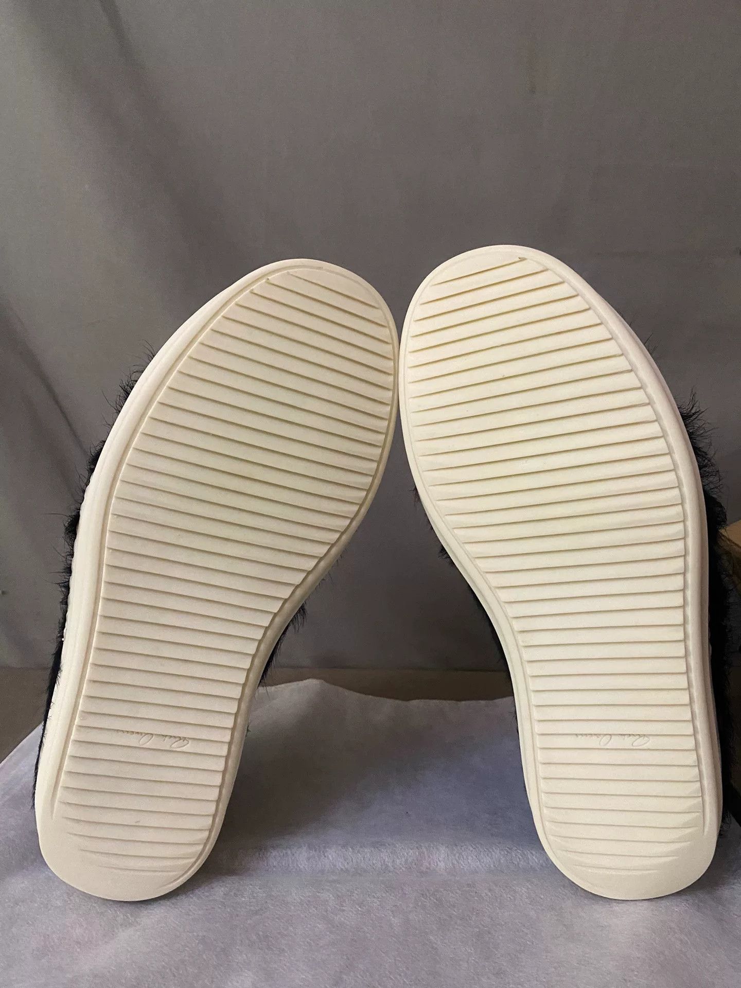 Rick Owens rick owens low-top fur sneakers size 40 Size US 7.5 / EU 40-41 - 5 Thumbnail