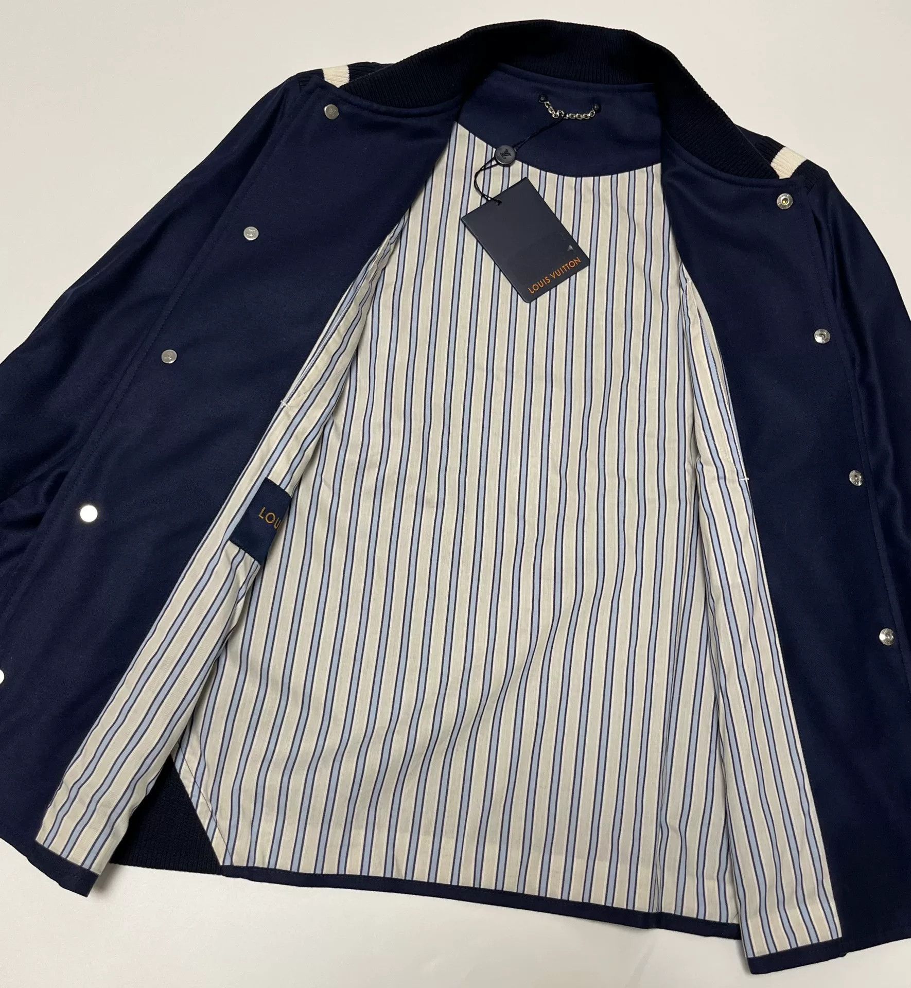 Louis Vuitton new louis vuitton navy jacket with tags Size US L / EU 52-54 / 3 - 5 Thumbnail