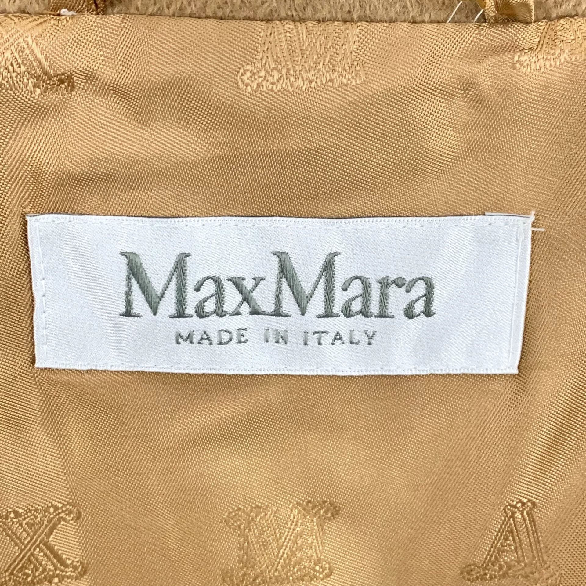 Max Mara maxmara beige teddy hooded zip cape coat Size M / US 6-8 / IT 42-44 - 5 Thumbnail