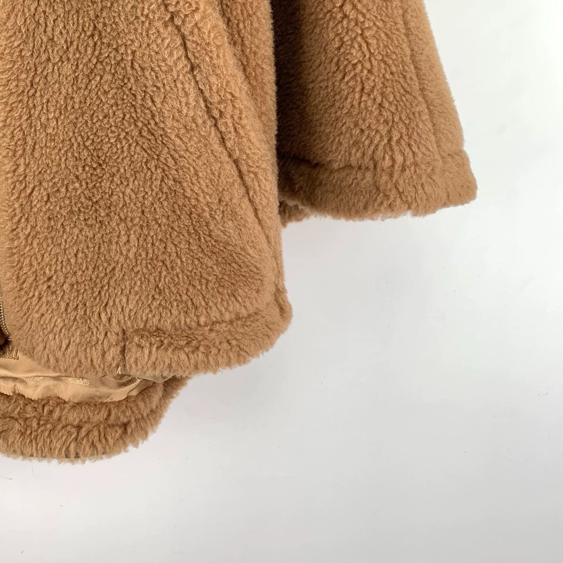 Max Mara maxmara beige teddy hooded zip cape coat Size M / US 6-8 / IT 42-44 - 4 Thumbnail