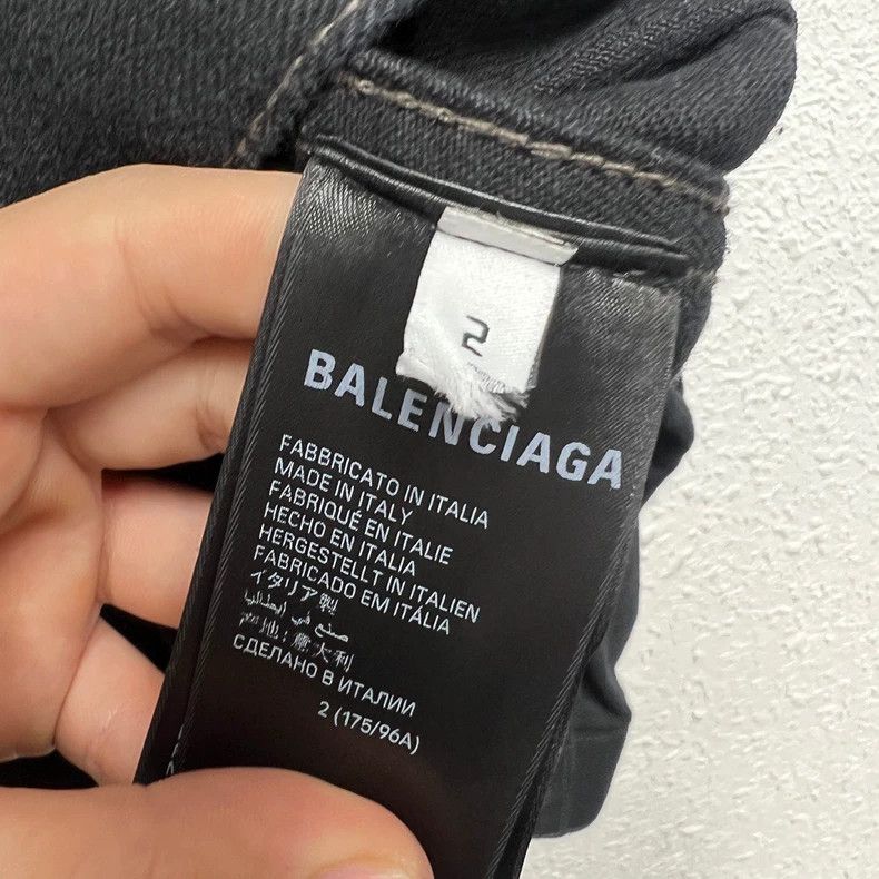 Balenciaga Balenciaga Luminous Double B Graffiti Denim Jacket Size US S / EU 44-46 / 1 - 5 Thumbnail