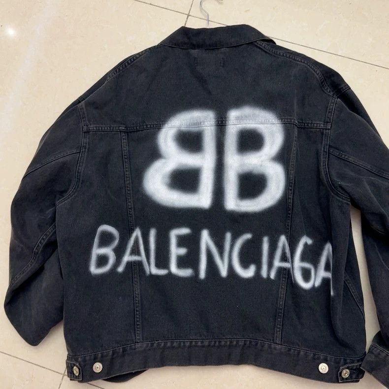 Balenciaga Balenciaga Spray Paint BB Denim Jacket Size US S / EU 44-46 / 1 - 4 Thumbnail