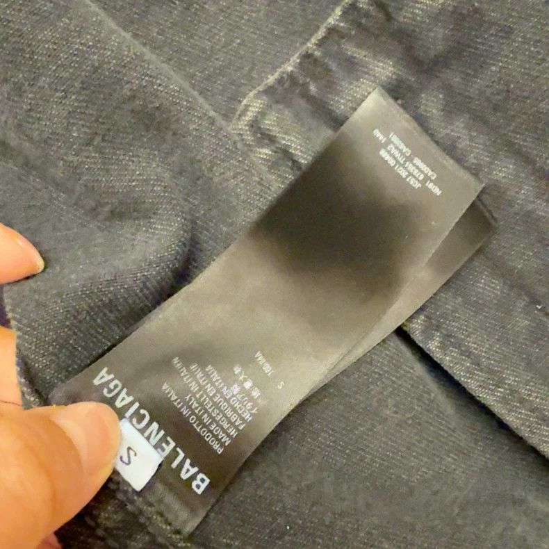 Balenciaga Balenciaga Spray Paint BB Denim Jacket Size US S / EU 44-46 / 1 - 3 Thumbnail