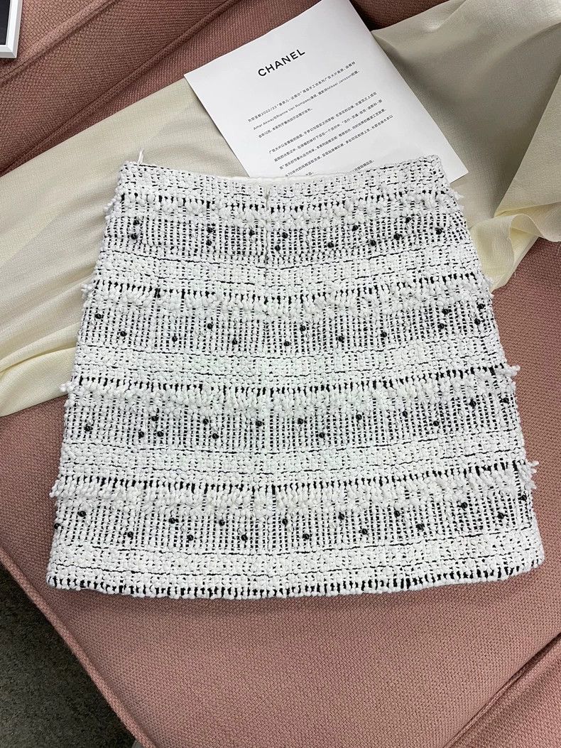 Chanel Chanel Black White Knit Stripe Skirt Size US 38 / EU 54 - 3 Thumbnail