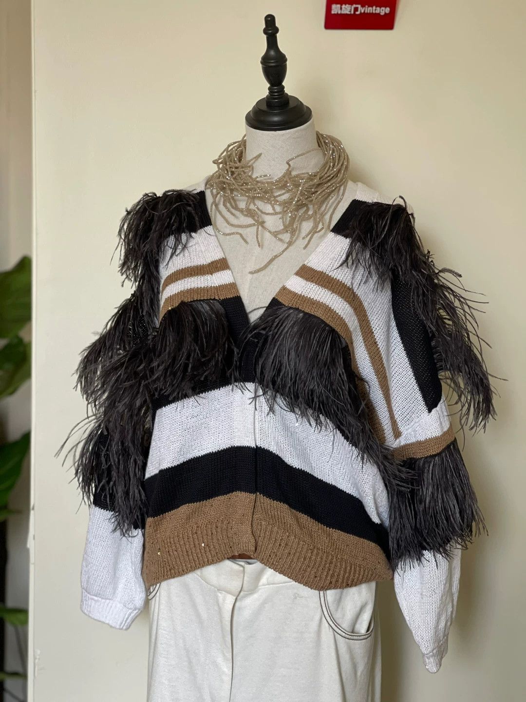 Brunello Cucinelli Brunello Cucinelli Feather Sequin Cardigan Size US L / EU 52-54 / 3 - 3 Thumbnail