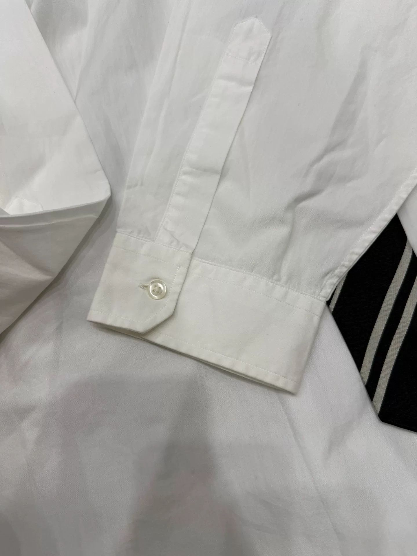 Vetements Vetements White Oversized Runway Shirt M Size US M / EU 48-50 / 2 - 4 Thumbnail