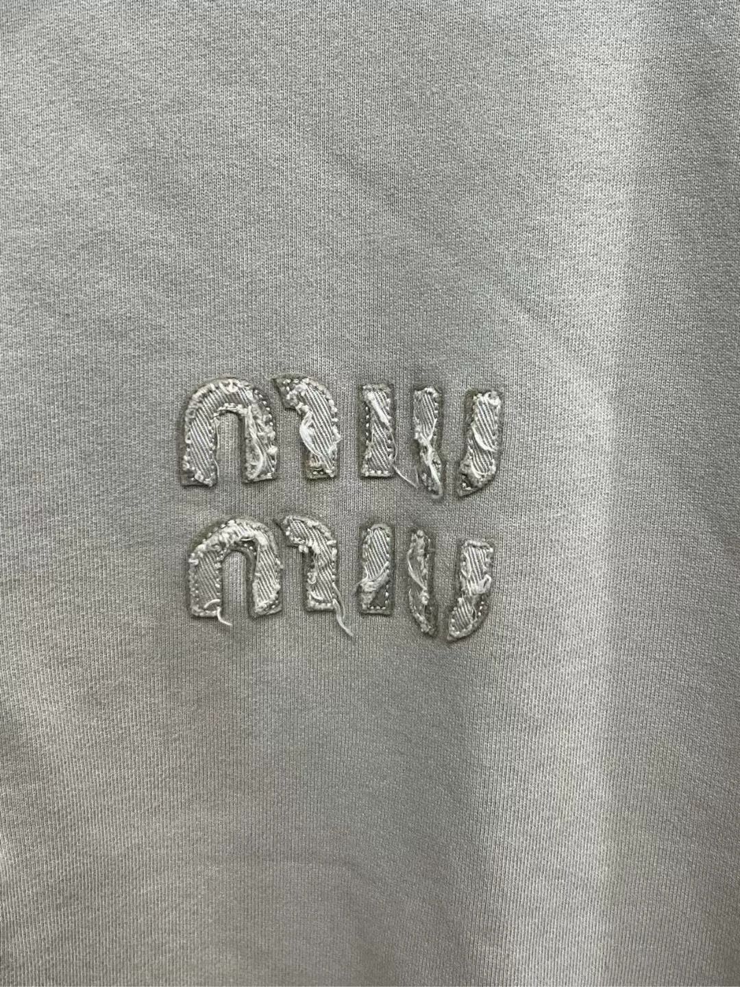 Miu Miu miu miu ss24 logo embroidery long sleeve top Size US L / EU 52-54 / 3 - 3 Thumbnail
