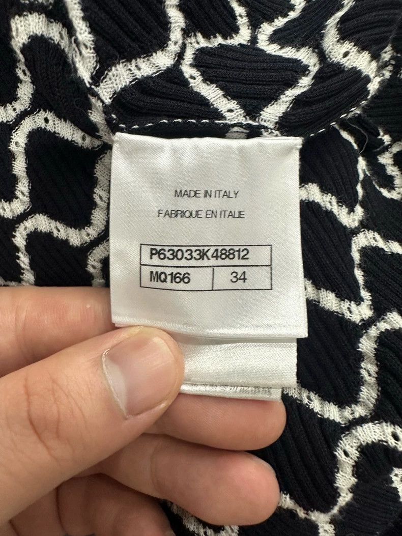 Chanel Chanel Black White Quilted Knit Top Size US S / EU 44-46 / 1 - 5 Thumbnail