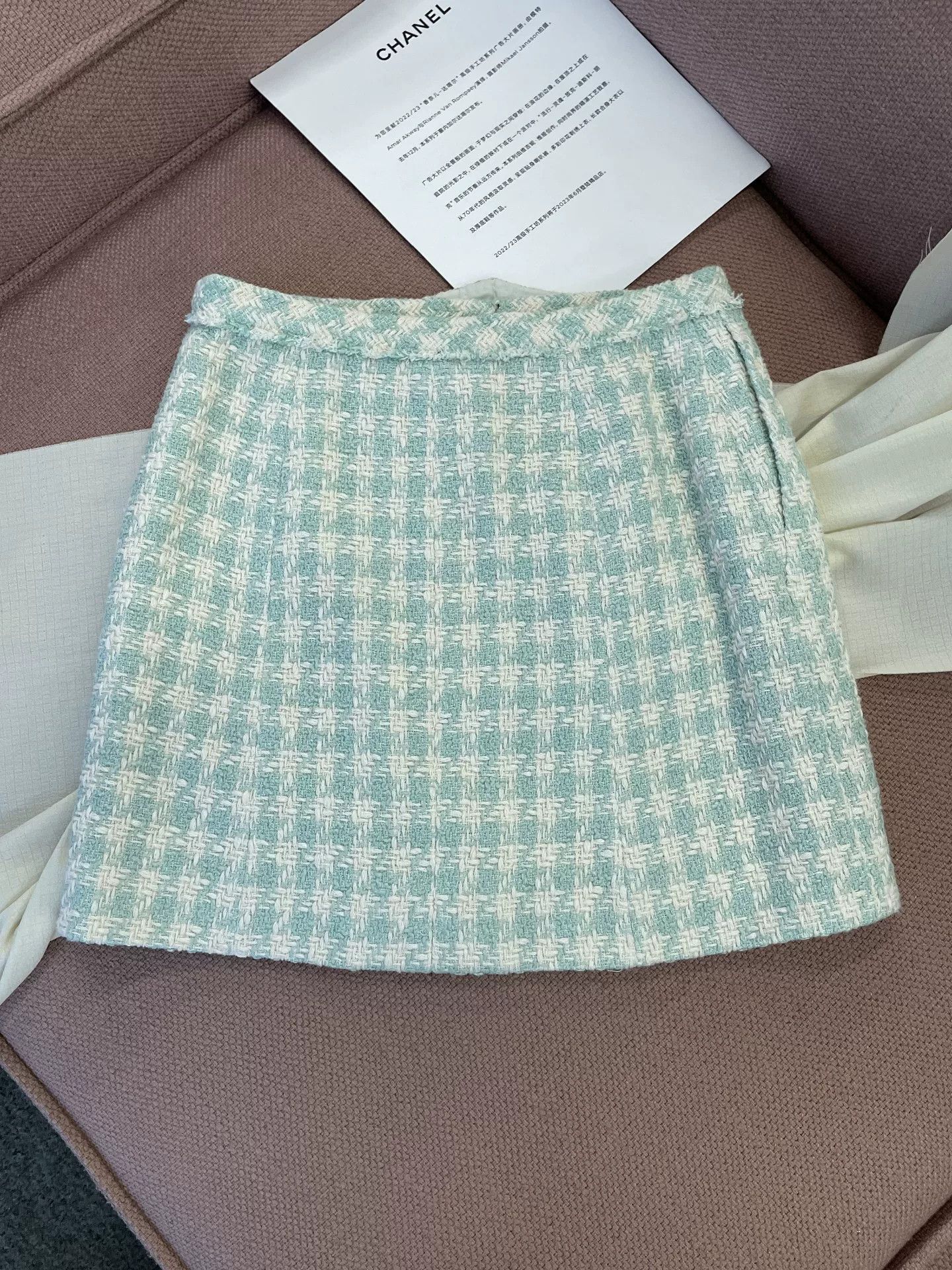Chanel Chanel 23s Mint Green Plaid Skirt Size US 38 / EU 54 - 3 Thumbnail