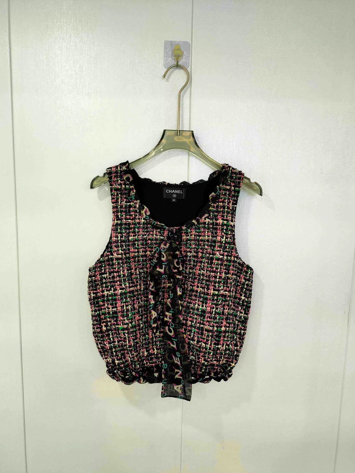 Chanel CHANEL Silk Tweed Sleeveless Vest Size US S / EU 44-46 / 1 - 2 Thumbnail