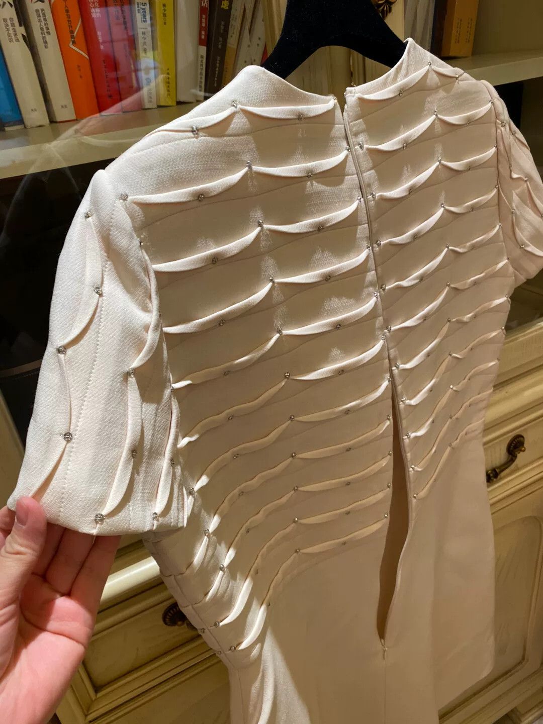 Valentino Valentino Beige Short Sleeve Dress Size US XS / EU 42 / 0 - 5 Thumbnail