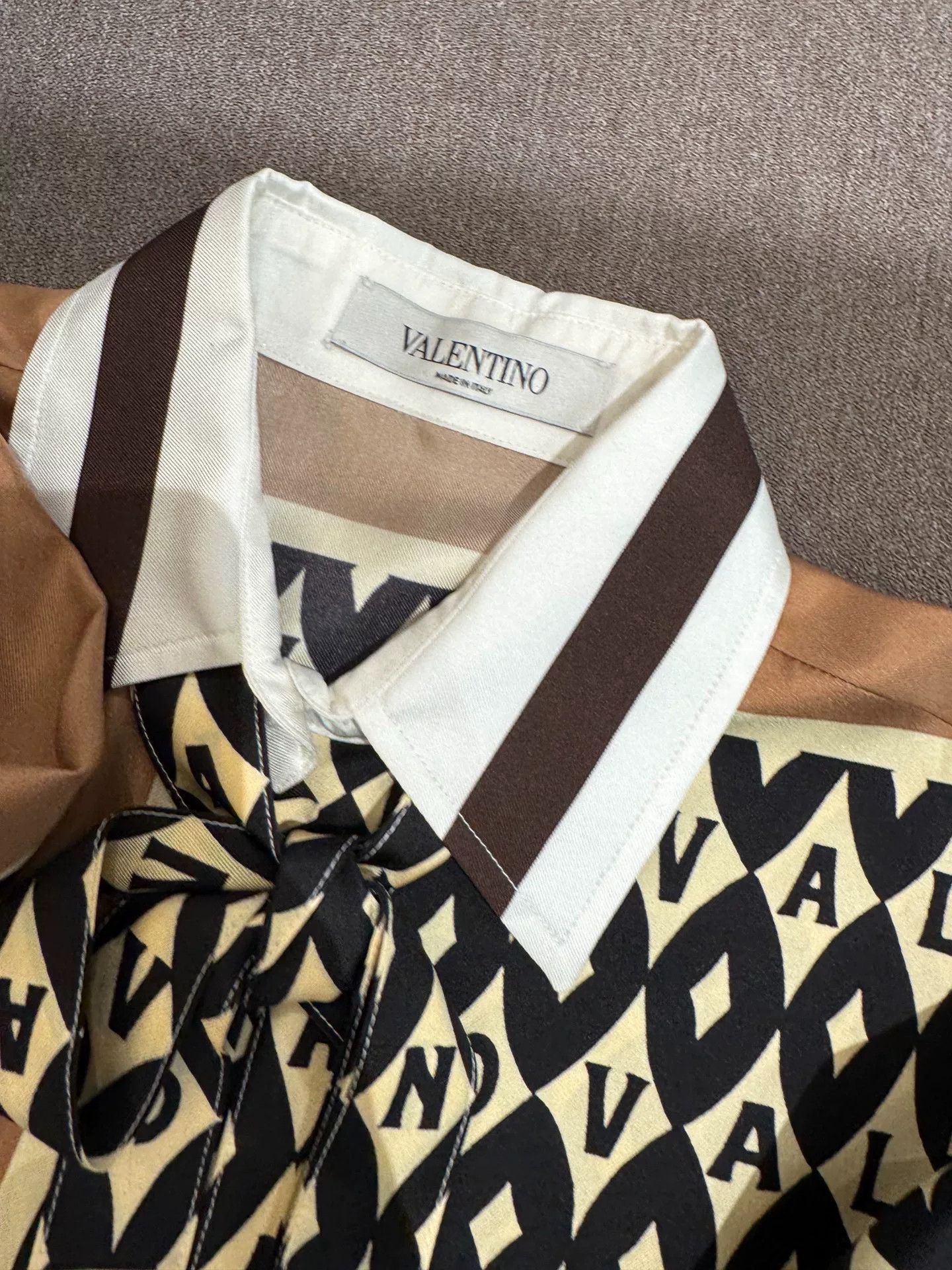 Valentino Valentino Logo Colorblock Knit Shirt Size S / US 4 / IT 40 - 5 Thumbnail