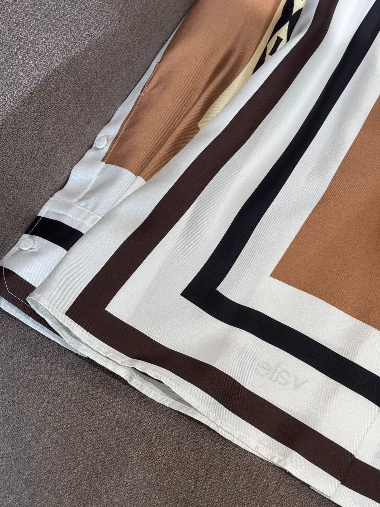 Valentino Valentino Logo Colorblock Knit Shirt Size S / US 4 / IT 40 - 4 Thumbnail