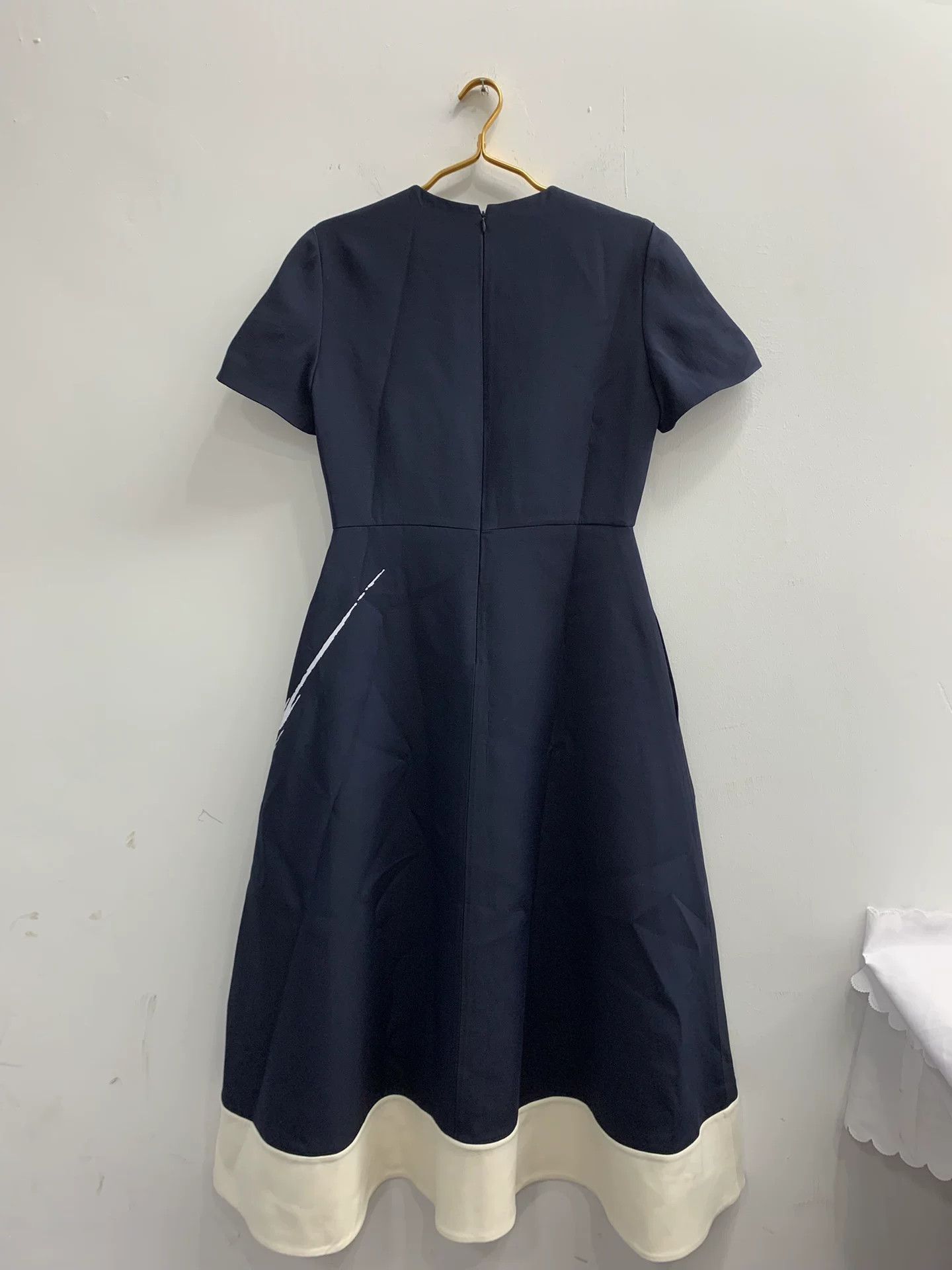 Valentino Valentino Round Neck Wool Dress Size US 44 / EU 60 - 6 Thumbnail