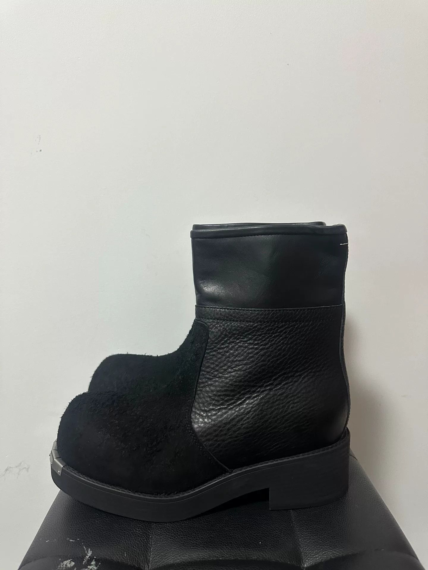MM6 MM6 Maison Margiela Black Fur Ankle Boots Size US 10.5 / EU 43-44 - 2 Thumbnail