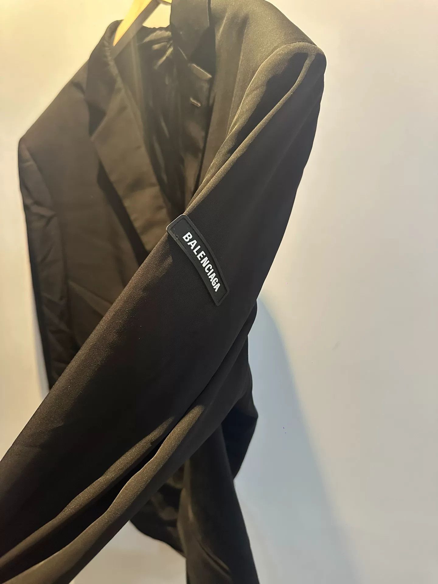 Balenciaga Balenciaga Black Logo Wide Suit Jacket Size US S / EU 44-46 / 1 - 2 Thumbnail