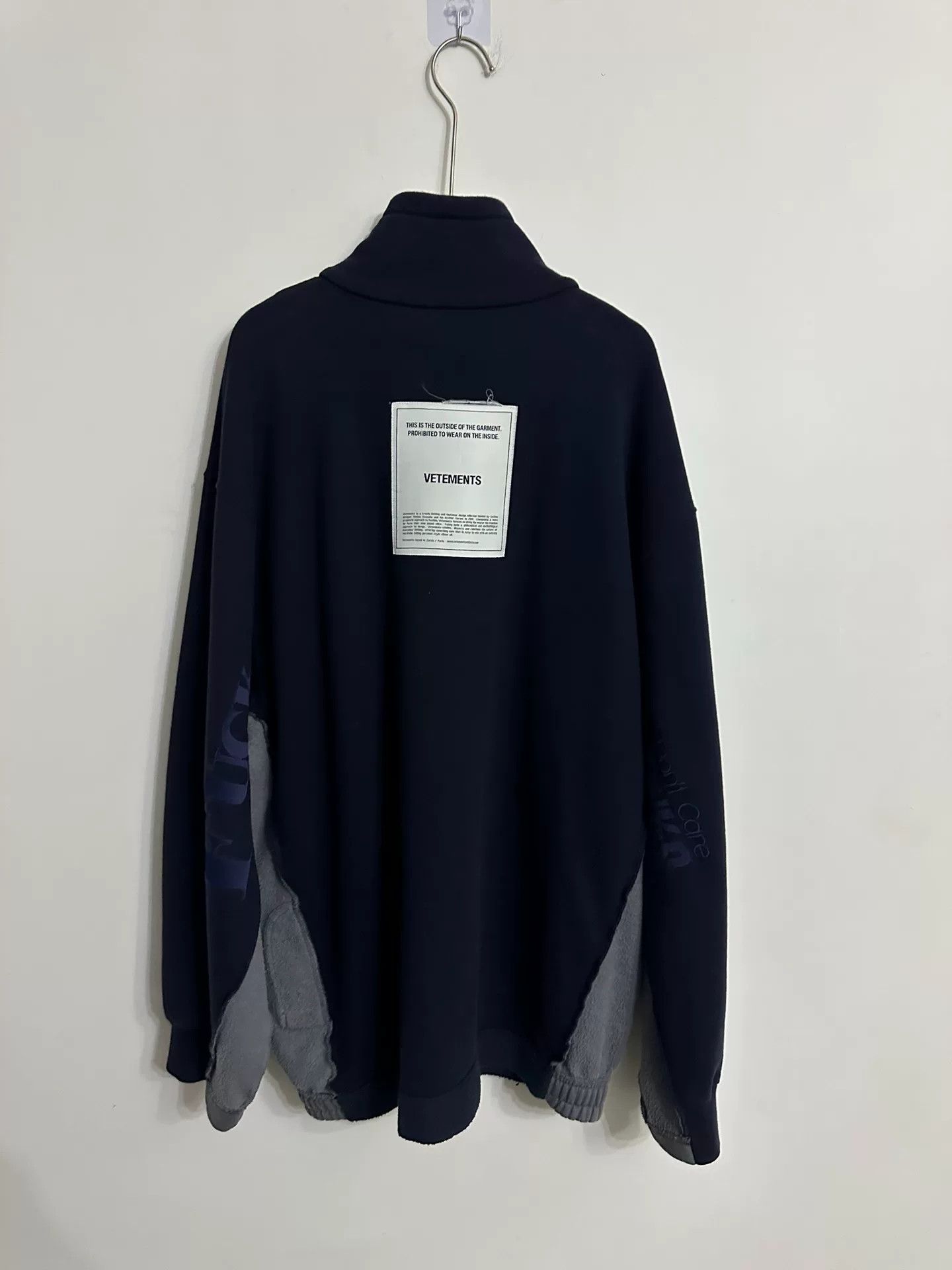 Vetements vetements patch half-zip sweatshirt Size US M / EU 48-50 / 2 - 2 Thumbnail