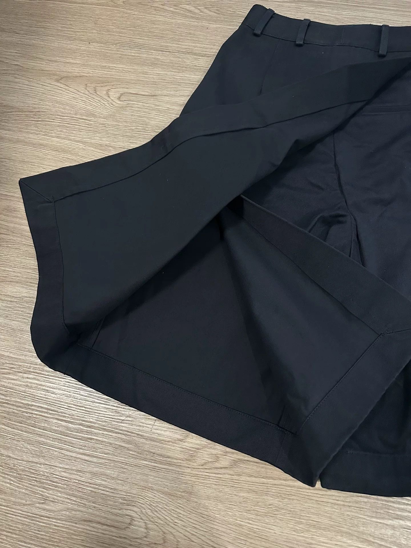 Vetements vetements unique cropped shorts size XS Size 23" - 5 Thumbnail