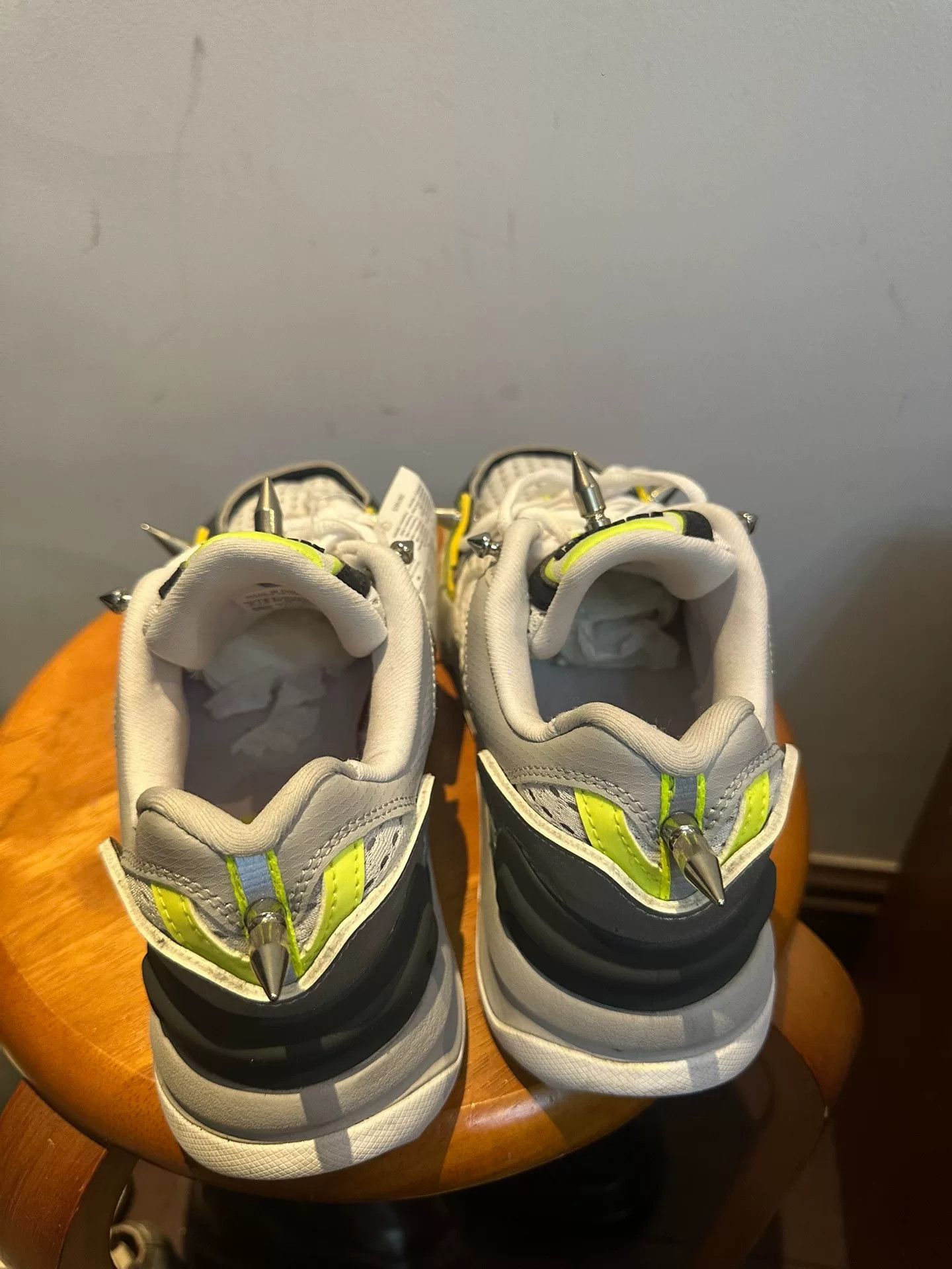 Vetements vetements reebok collaboration studded running shoes Size US 6.5 / EU 39-40 - 2 Thumbnail
