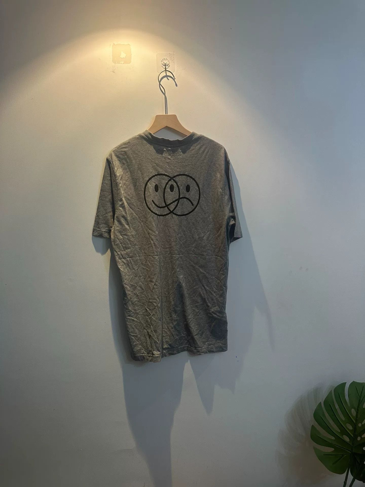 Vetements vetements smiley face logo short sleeve t-shirt Size US XS / EU 42 / 0 - 2 Thumbnail