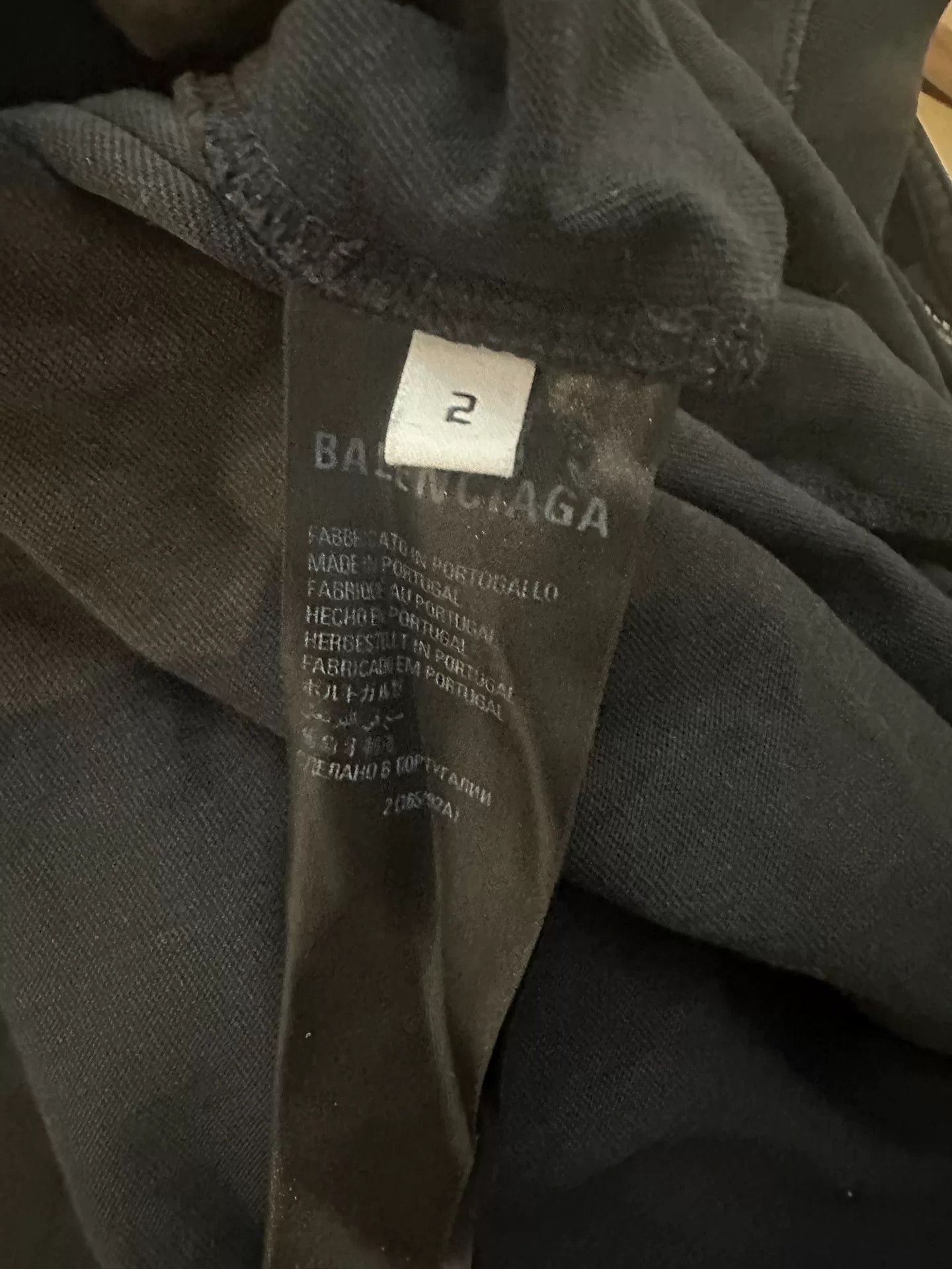 Balenciaga Balenciaga Be Different Apple Logo Short Sleeve Tee Size US M / EU 48-50 / 2 - 4 Thumbnail