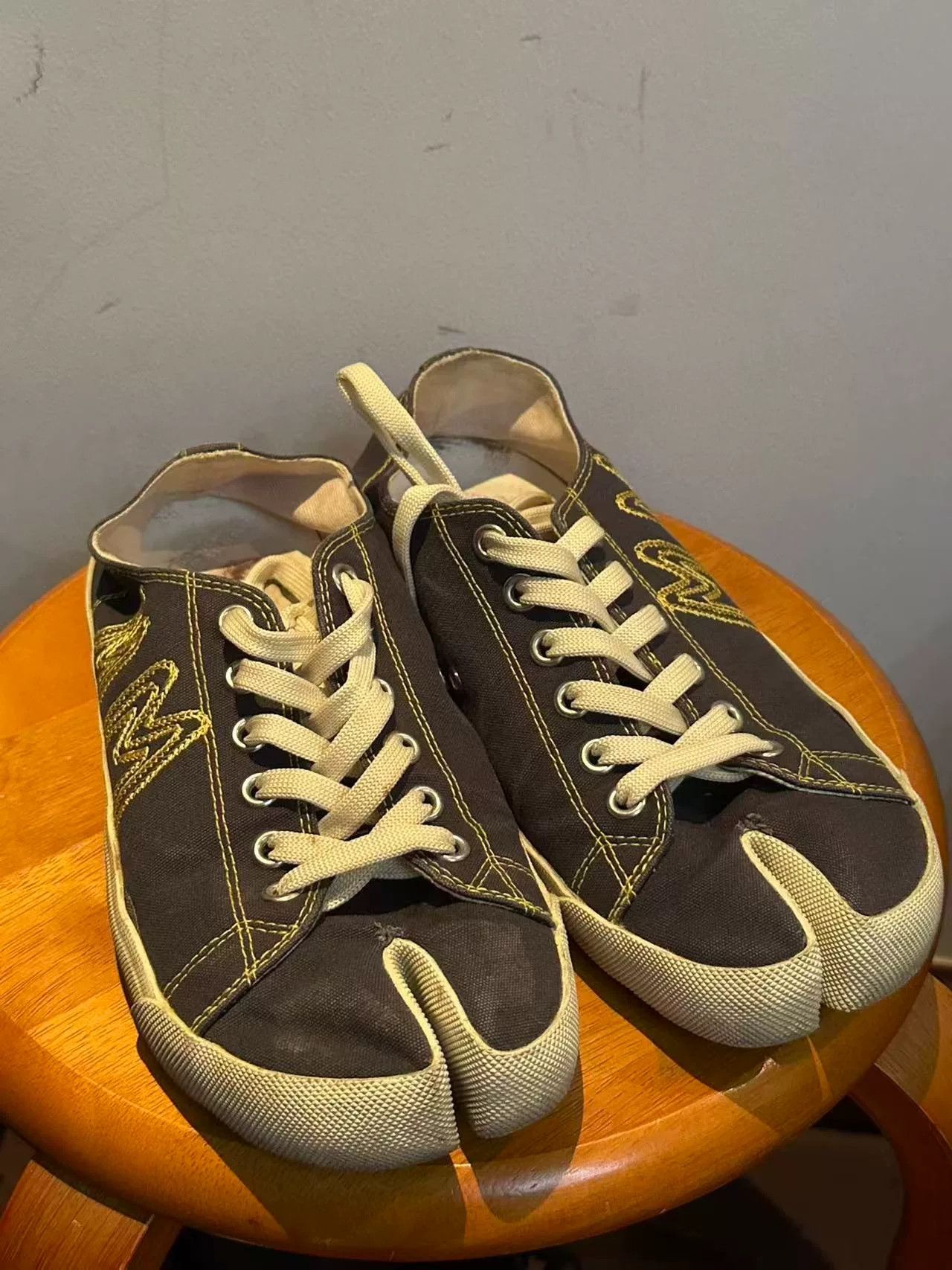 Maison Margiela maison margiela tabi canvas shoes size 41 Size US 8.5 / EU 41-42 - 2 Thumbnail