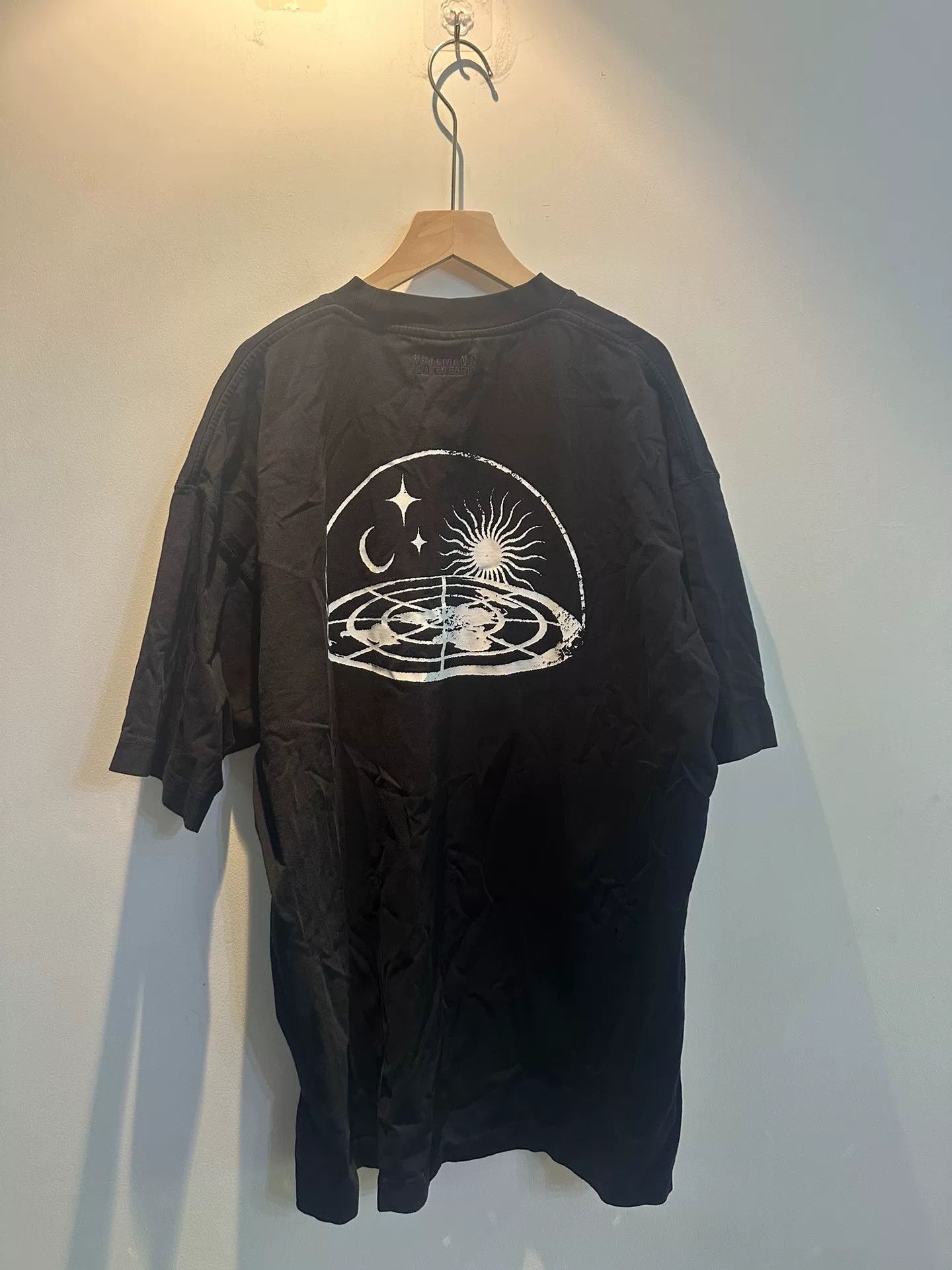 Vetements vetements earth flat graphic short sleeve shirt Size US M / EU 48-50 / 2 - 2 Thumbnail