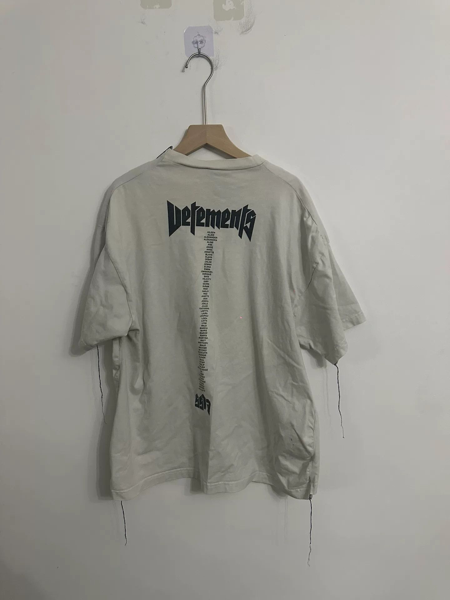 Vetements vetements staff short sleeve t-shirt Size US XS / EU 42 / 0 - 2 Thumbnail