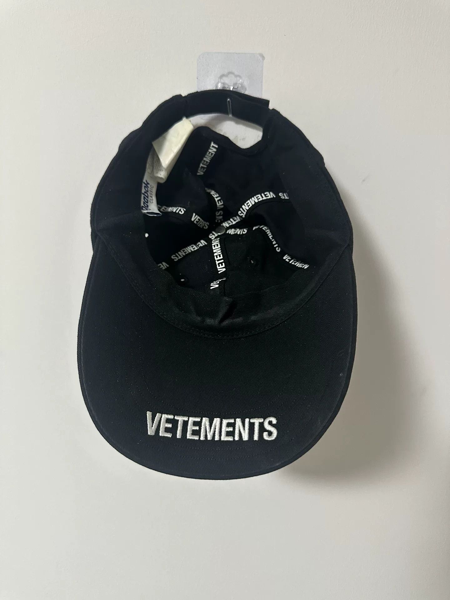 Vetements vetements black cap with logo Size ONE SIZE - 2 Thumbnail