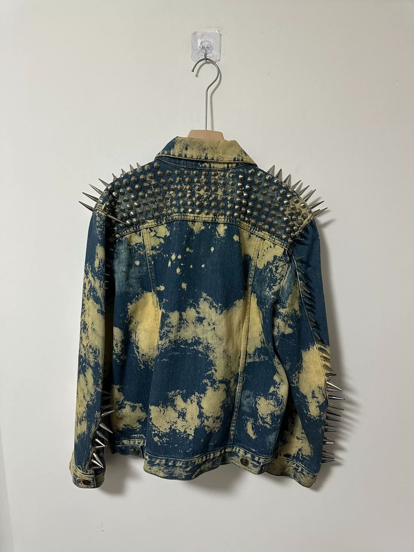 Gucci punk denim jacket with studs and tie-dye Size US M / EU 48-50 / 2 - 2 Thumbnail