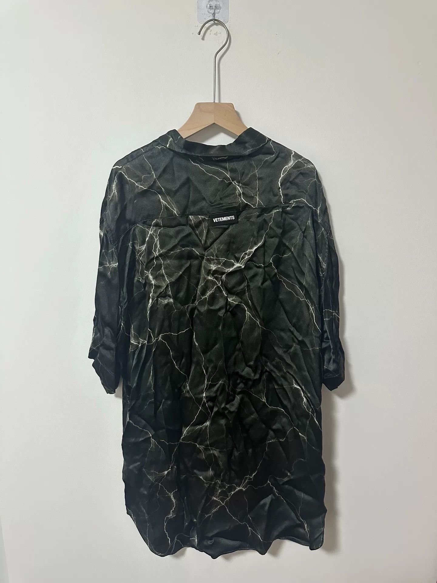 Vetements vetements lightning silk short sleeve shirt Size US M / EU 48-50 / 2 - 2 Thumbnail