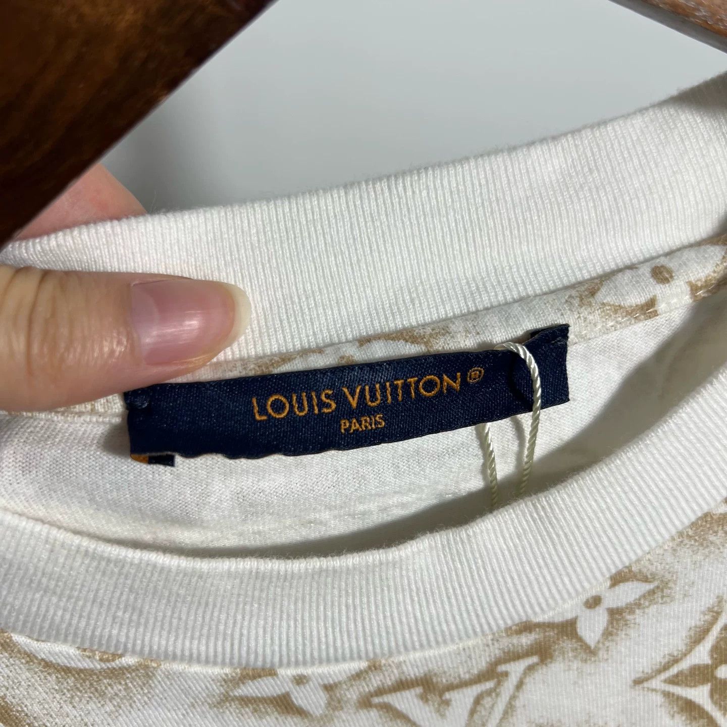 Louis Vuitton Louis Vuitton Monogram Short Sleeve Tee Size US M / EU 48-50 / 2 - 3 Thumbnail