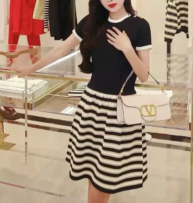 Valentino Valentino Striped Knit Dress Size US 36 / EU 52 - 2 Thumbnail