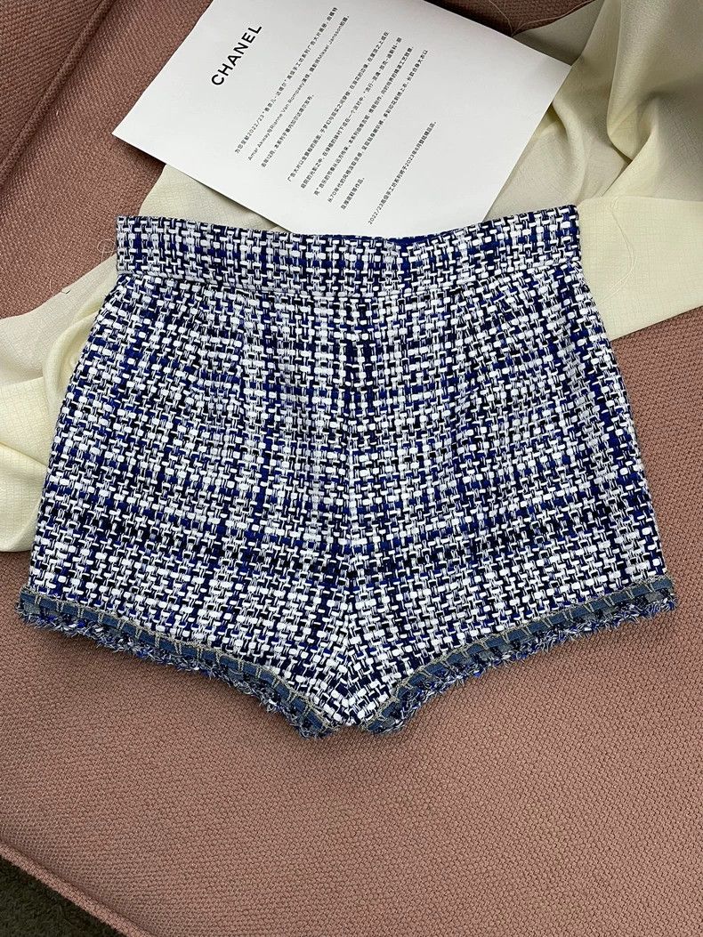 Chanel Chanel Blue White Tweed Plaid Shorts Size US 36 / EU 52 - 4 Thumbnail