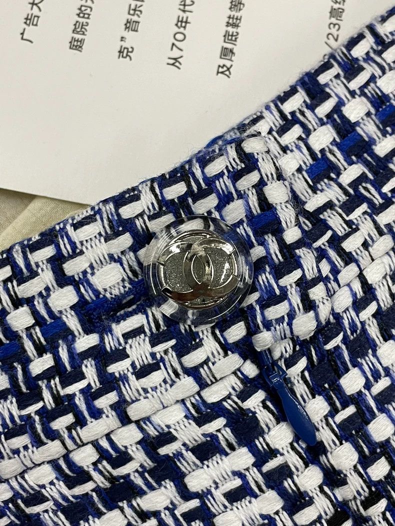 Chanel Chanel Blue White Tweed Plaid Shorts Size US 36 / EU 52 - 2 Thumbnail