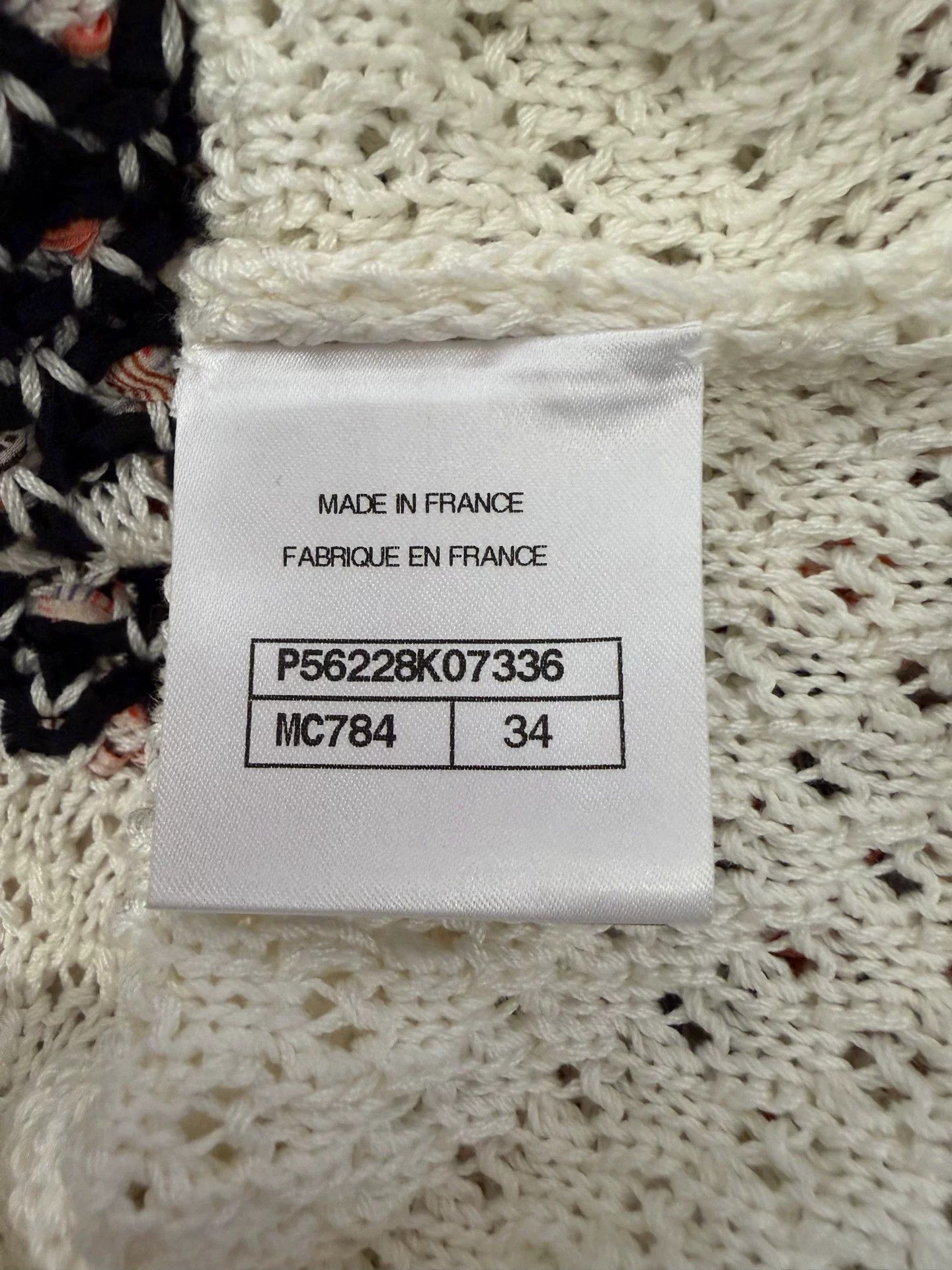 Chanel Chanel White Colorblock Cutout Knit Top Size US XS / EU 42 / 0 - 5 Thumbnail