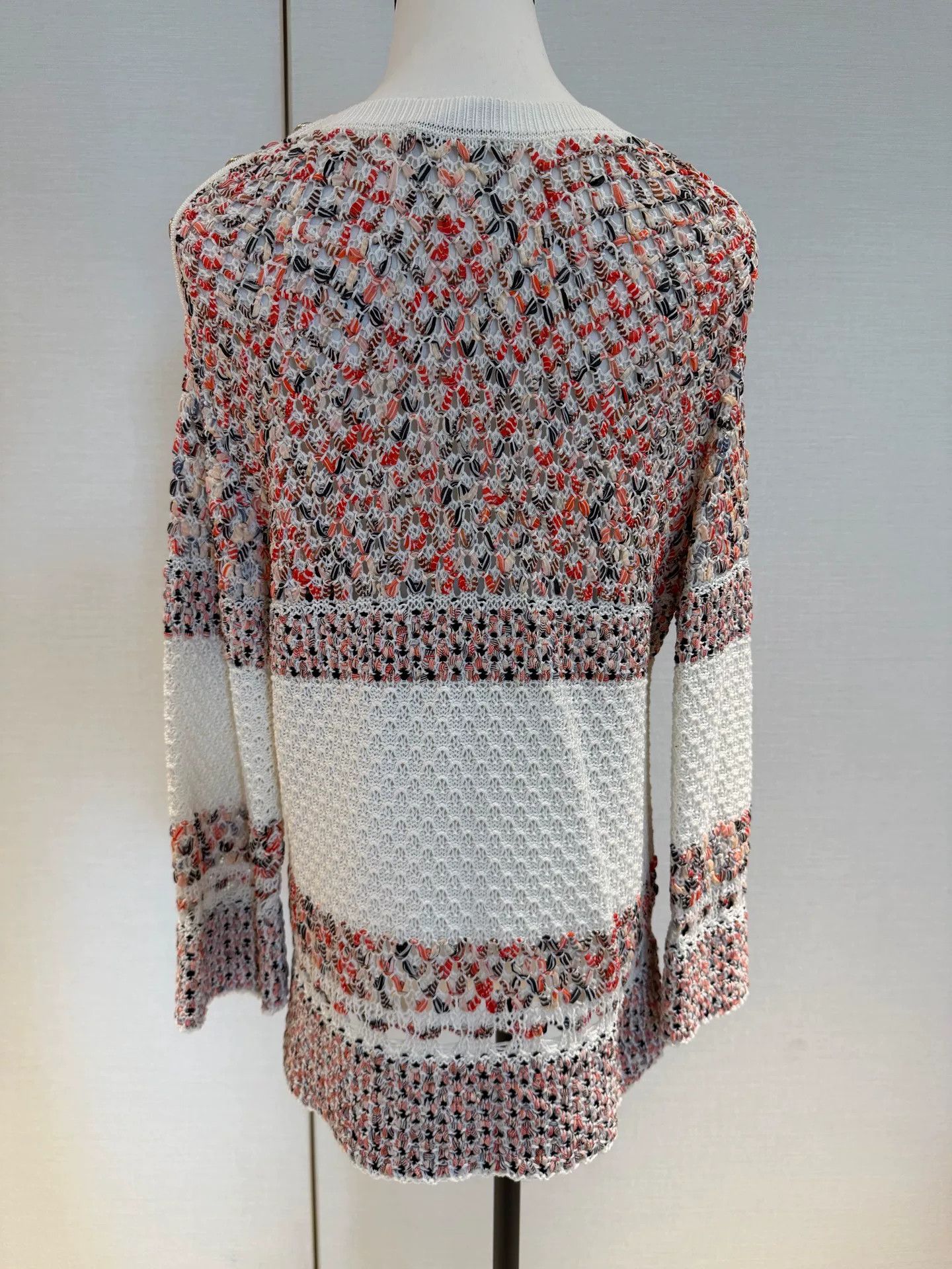 Chanel Chanel White Colorblock Cutout Knit Top Size US XS / EU 42 / 0 - 2 Thumbnail