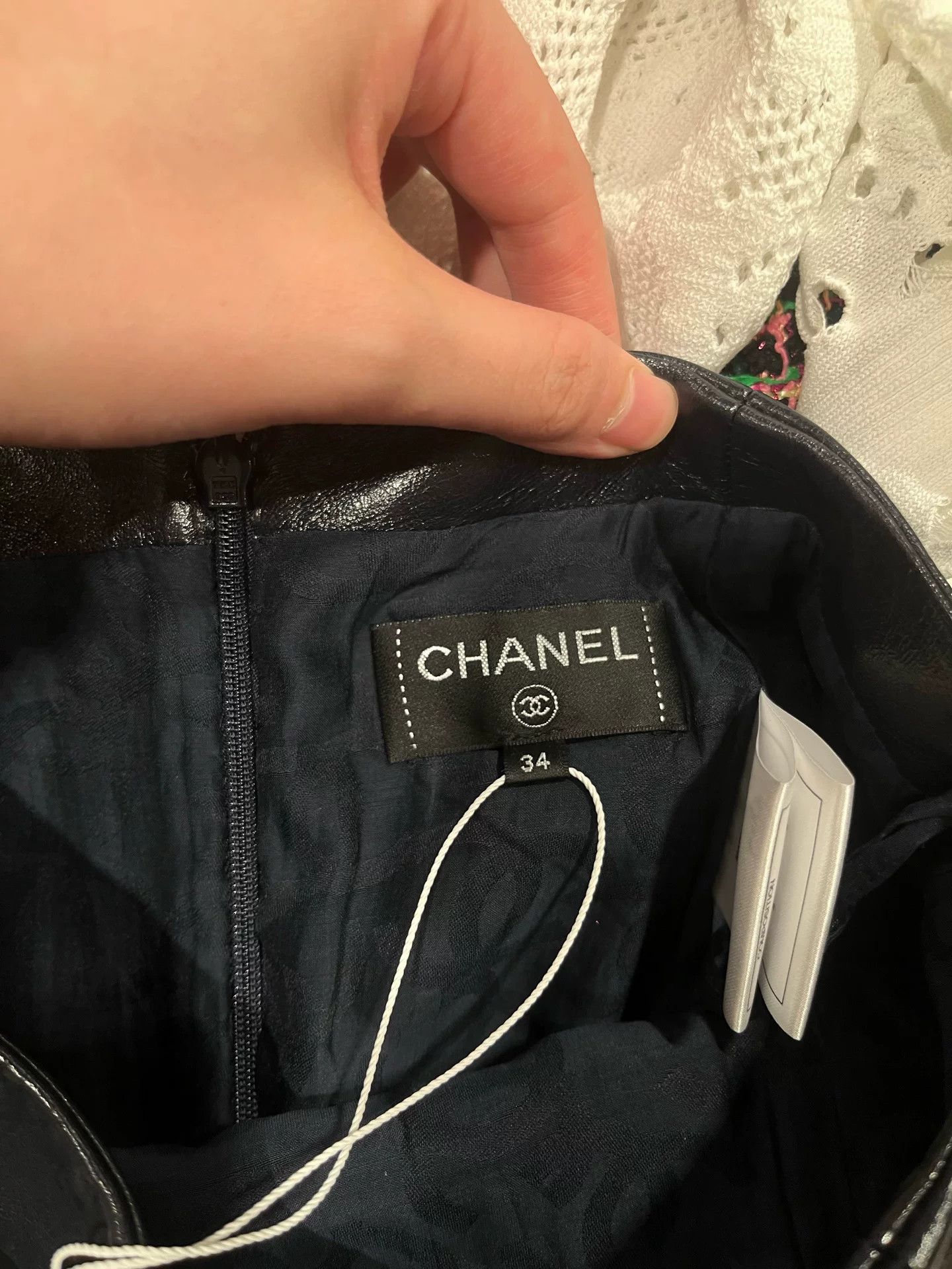 Chanel Chanel Leather Skirt FR34 Size US 34 / EU 50 - 4 Thumbnail