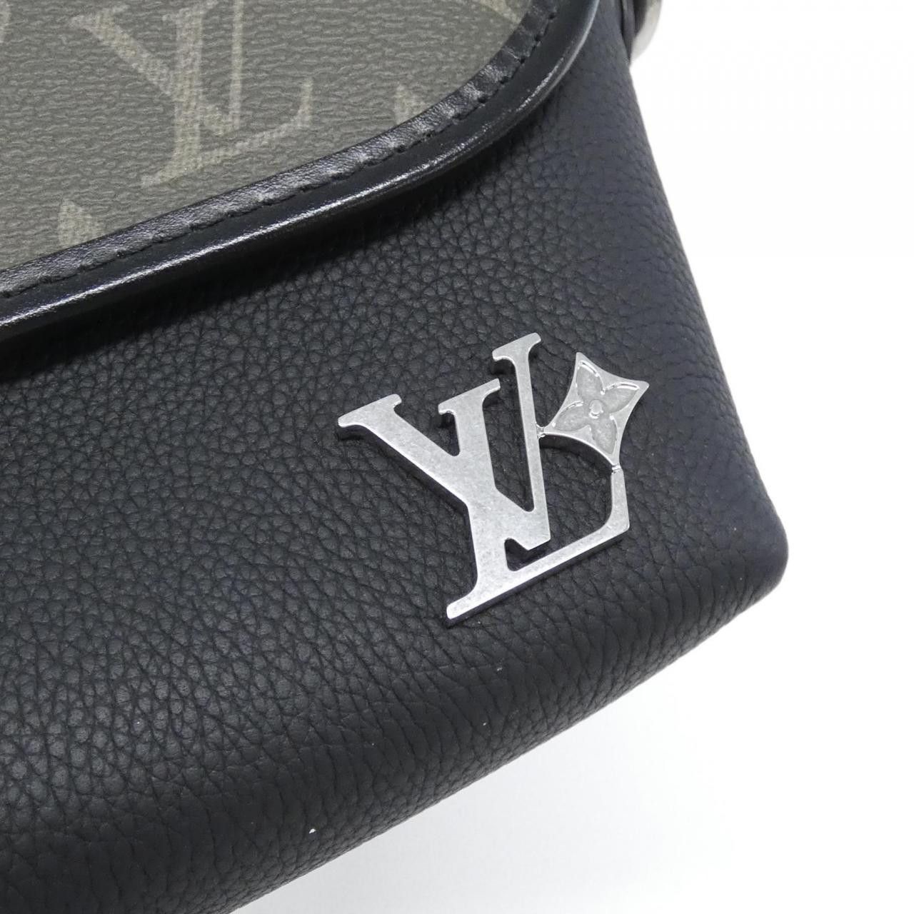 Louis Vuitton Louis Vuitton Louis Vuitton PULSE WEARABLE WALLET Coated Canvas Calf Shoulder Bag Canvas Shoulder Bag M12618 DUTY FREE for USA Size ONE SIZE - 5 Thumbnail