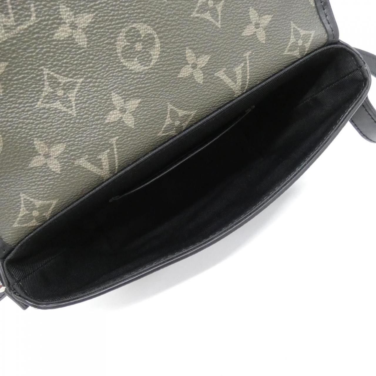 Louis Vuitton Louis Vuitton Louis Vuitton PULSE WEARABLE WALLET Coated Canvas Calf Shoulder Bag Canvas Shoulder Bag M12618 DUTY FREE for USA Size ONE SIZE - 7 Thumbnail